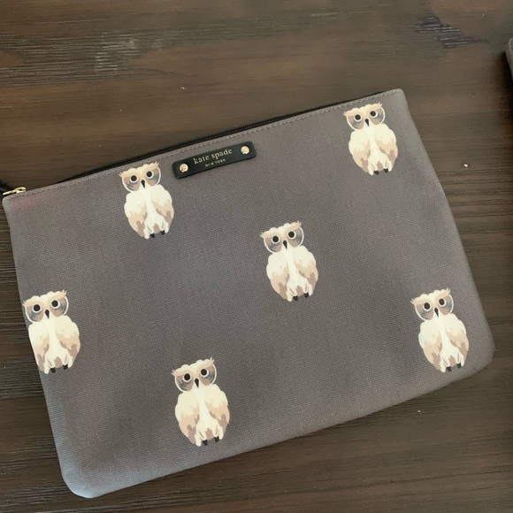 kate spade Handbags - Kate Spade Owl Make Up Bag
